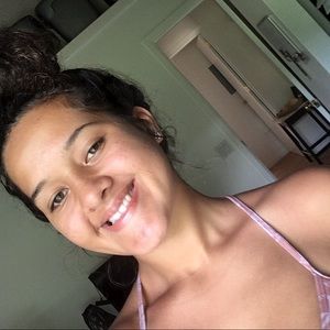 Meet your Posher, Beverly